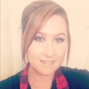 Meet your Posher, Alicia